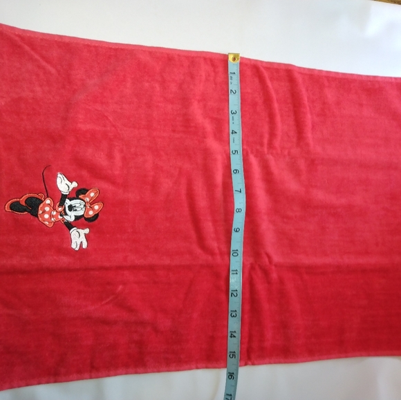 Minnie Mouse Hand Towel - Picture 3 of 5